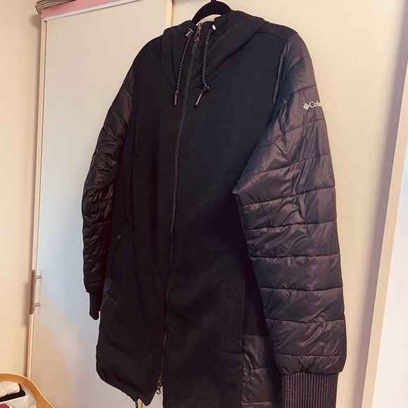 Women’s black COLUMBIA STYLISH & LONG WINTER Coat - Picture 3 of 10